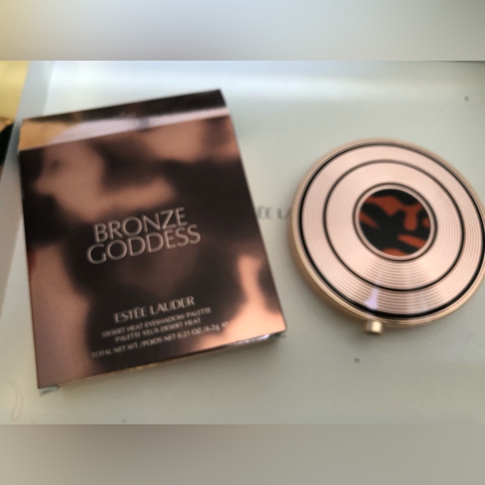 Estee Lauder Bronze Goddess eyeshadow pallet- new in box.  Limited Edition